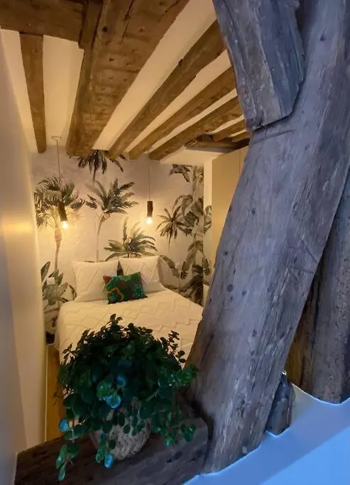 Bright 1 Bed In The Heart Of Hip Paris, Montorgueil Apartman 0*,  Franciaország