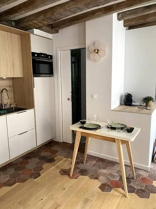 Bright 1 Bed In The Heart Of Hip Paris, Montorgueil Apartman